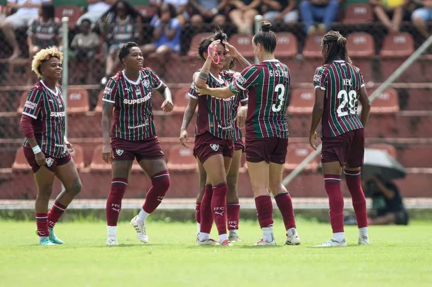 Jogadoras do Flu comemoram a Copa Rio. Foto: Leonardo Brasil/Fluminense FC