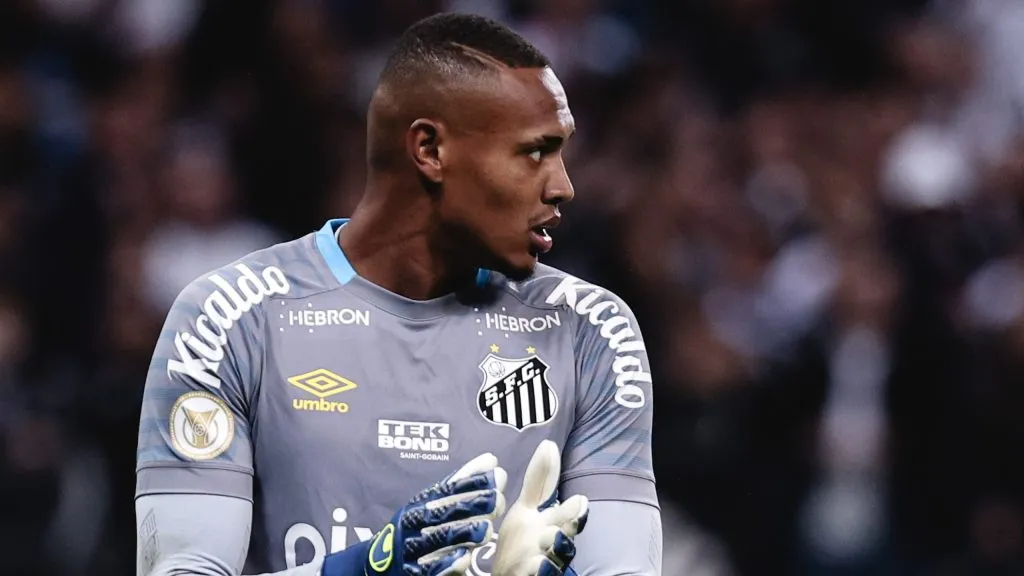 Santos anuncia a saída de John. Ettore Chiereguini/AGIF