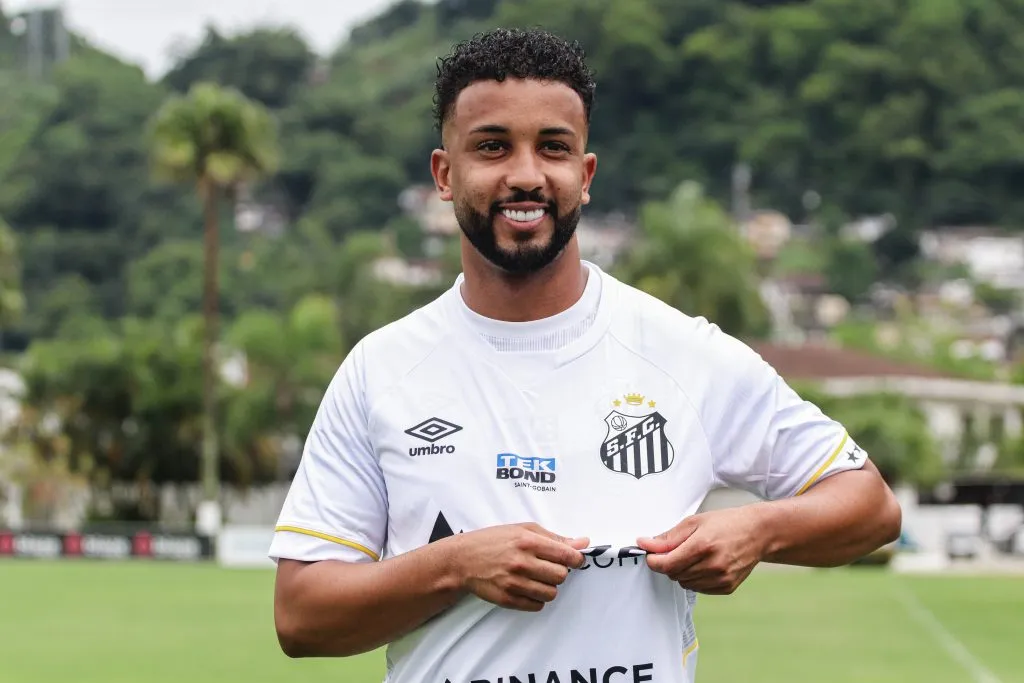 Foto: Reinaldo Campos/AGIF – Jorge foi um dos reforços do Santos em 2024