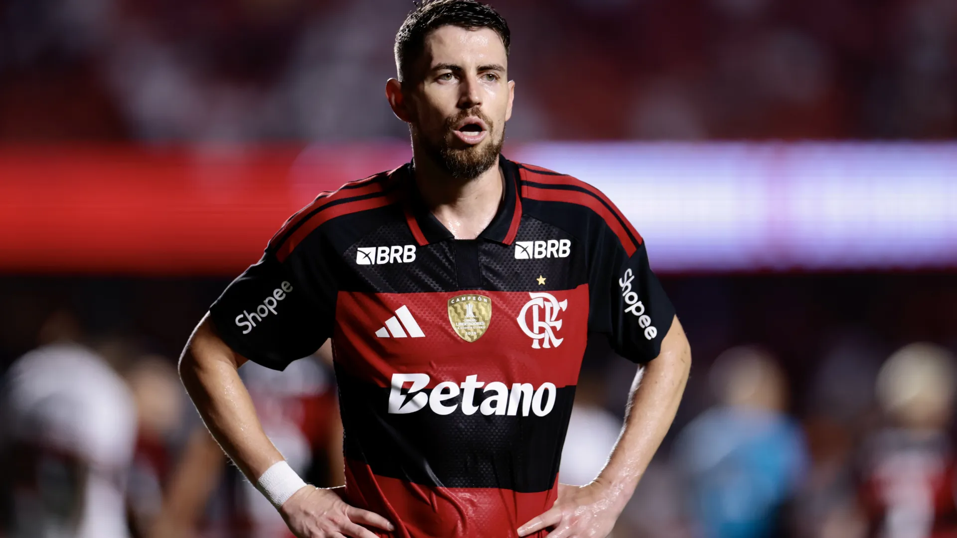 Jorginho vai desfalcar o Flamengo contra o Vitória – Foto: Marcello Zambrana/AGIF