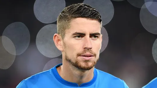 Jorginho durante partida. Foto: Francesco Pecoraro/Getty Images