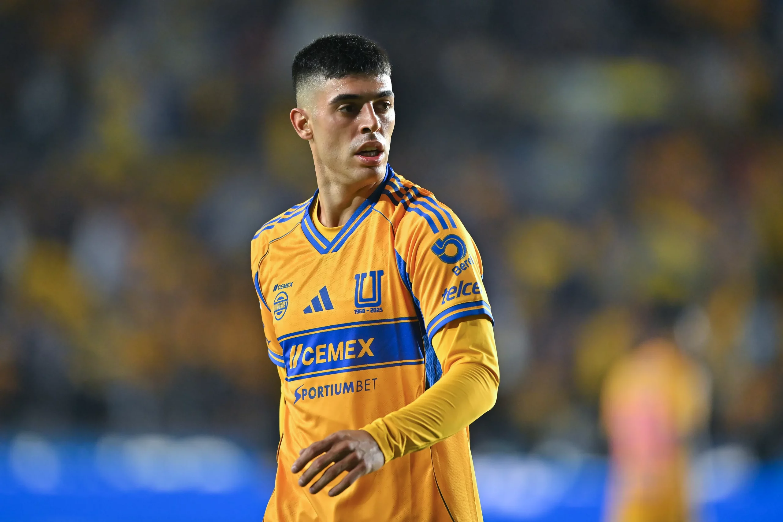 Juan Brunetta em partida pelo Tigres. Photo by Azael Rodriguez/Getty Images