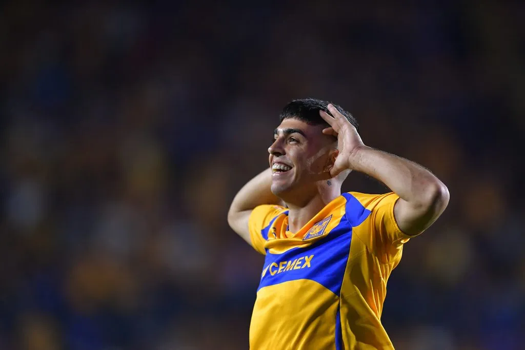Juan Brunetta é titular absoluto no Tigres-MEX e está no radar do Palmeiras – Foto: Azael Rodriguez/Getty Images