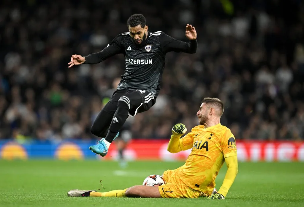 Juninho em partida pela UEFA Europa League. Photo by Justin Setterfield/Getty Images