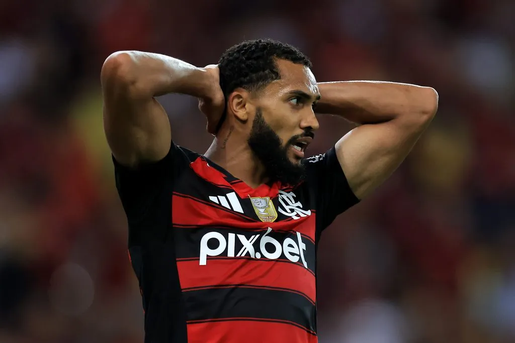 Juninho não está com prestígio com Filipe Luís e pode sair rumo à Arábia Saudita – Buda Mendes/Getty Images
