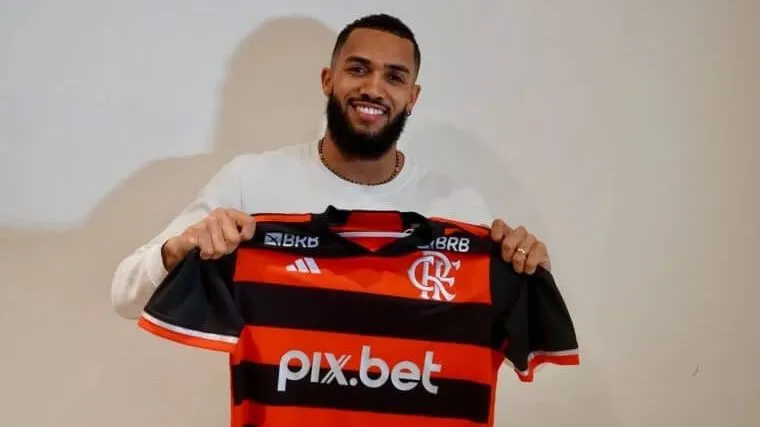 Juninho, novo reforço de peso do Flamengo e gerou grande expectativa na torcida rubro-negra, que aguarda ansiosa por sua estreia. Foto: Pedro de Andrade / CRF
