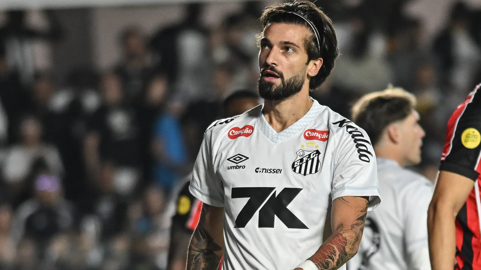 Lautaro Díaz não foi relacionado para Novorizontino x Santos – Foto: Jota Erre/AGIF