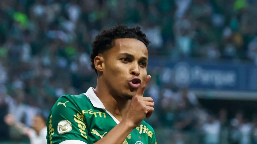 Foto: IMAGO / Fotoarena – Lázaro encerra sua passagem no Palmeiras após o Brasileirão.