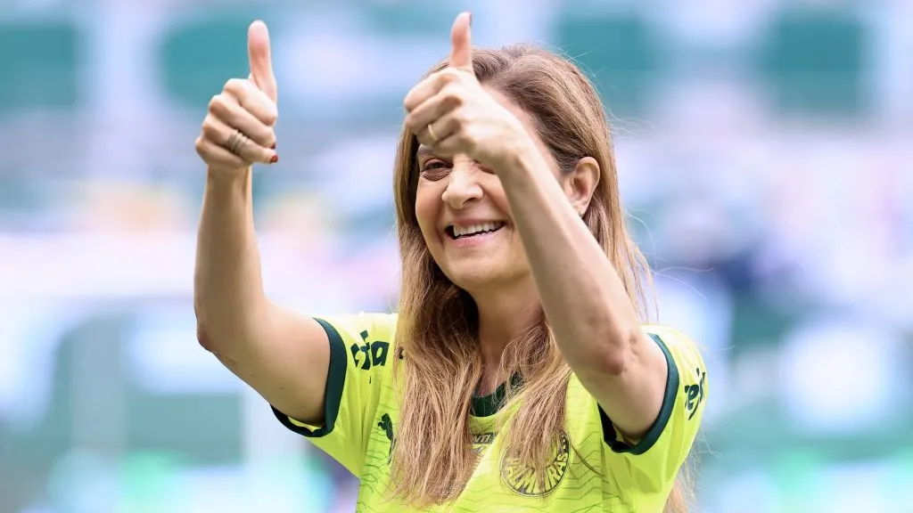 Leila vai parar de patrocinar o Palmeiras no espaço nobre a partir de 2025 e abriu concorrência – Foto: Marcello Zambrana/AGIF