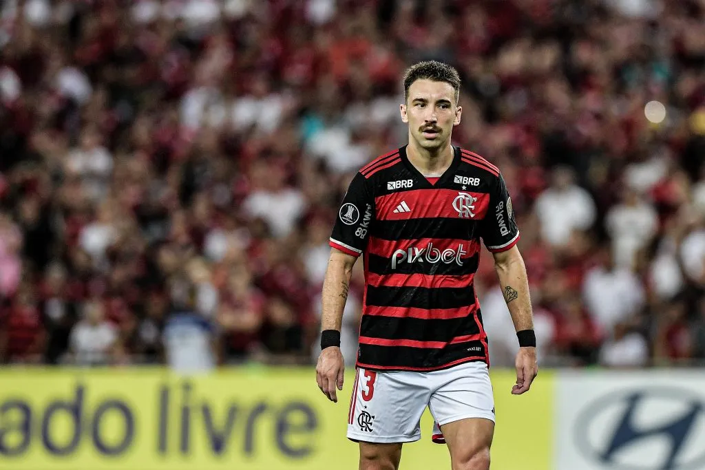 Léo Ortiz perdeu espaço com Tite no Flamengo - Foto: AGIF