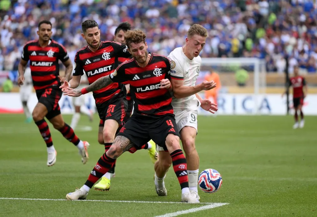 Léo Pereira - Foto: David Ramos/Getty Images