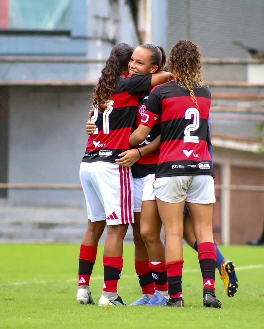 Letícia Pinho comemora gol. Foto: Juliana Nascimento/CRF