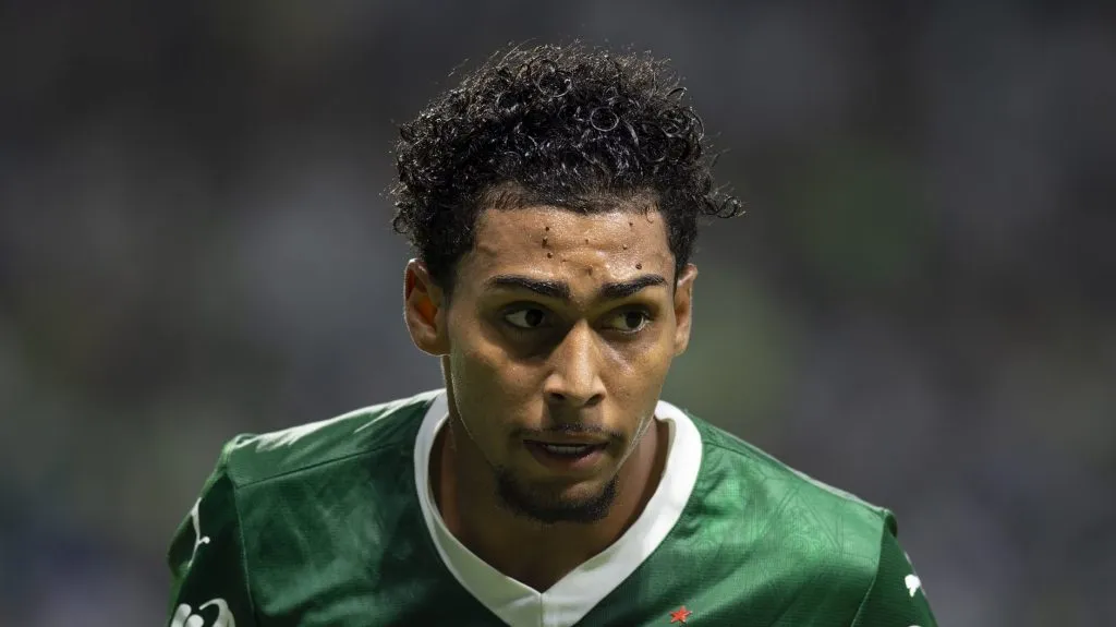 Foto: Anderson Romao/AGIF – Atacante do Alviverde durante jogo contra o Bragantino no Allianz Parque.
