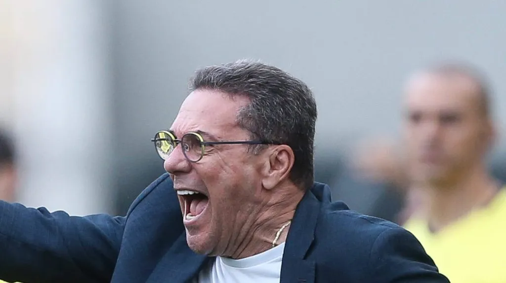 Foto: IMAGO / Fotoarena – Luxa vai assumir cargo na diretoria santista.