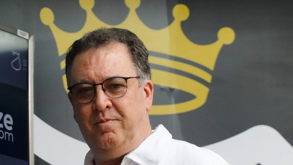 . Foto: Reinaldo Campos/AGIF – Marcelo Teixeira, presidente do Santos, tem projeto montado para a volta de Ney, mas acordo em janeiro está descartado.