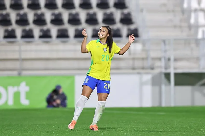 Mariza comemora gol em amistoso. Foto: Lívia Villas Boas/CBF