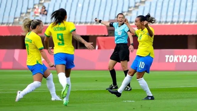 Marta chegou a 13 gols em Jogos Olímpicos, em Tóquio (2020). Foto: JONO SEARLE/GETTY IMAGES/CBF