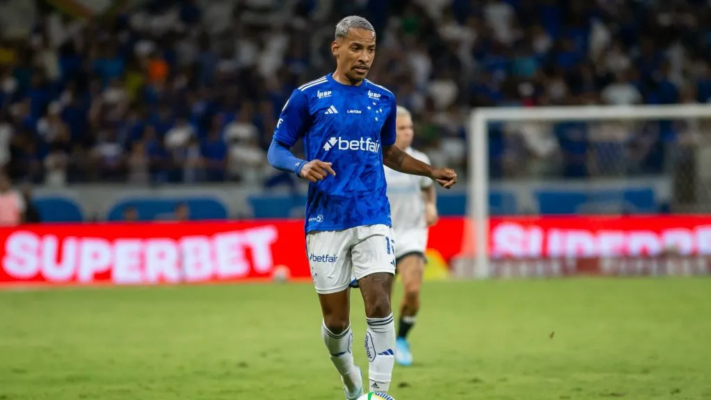 Matheus Pereira tem situação definida no Cruzeiro –  Foto: Fernando Moreno/AGIF