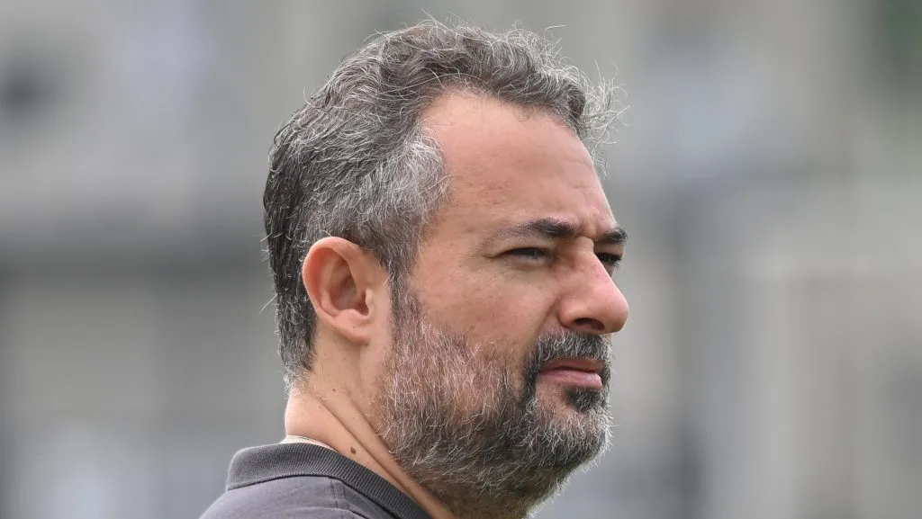 Foto: Jota Erre/AGIF – Mattos prepara compra do meia argentino.