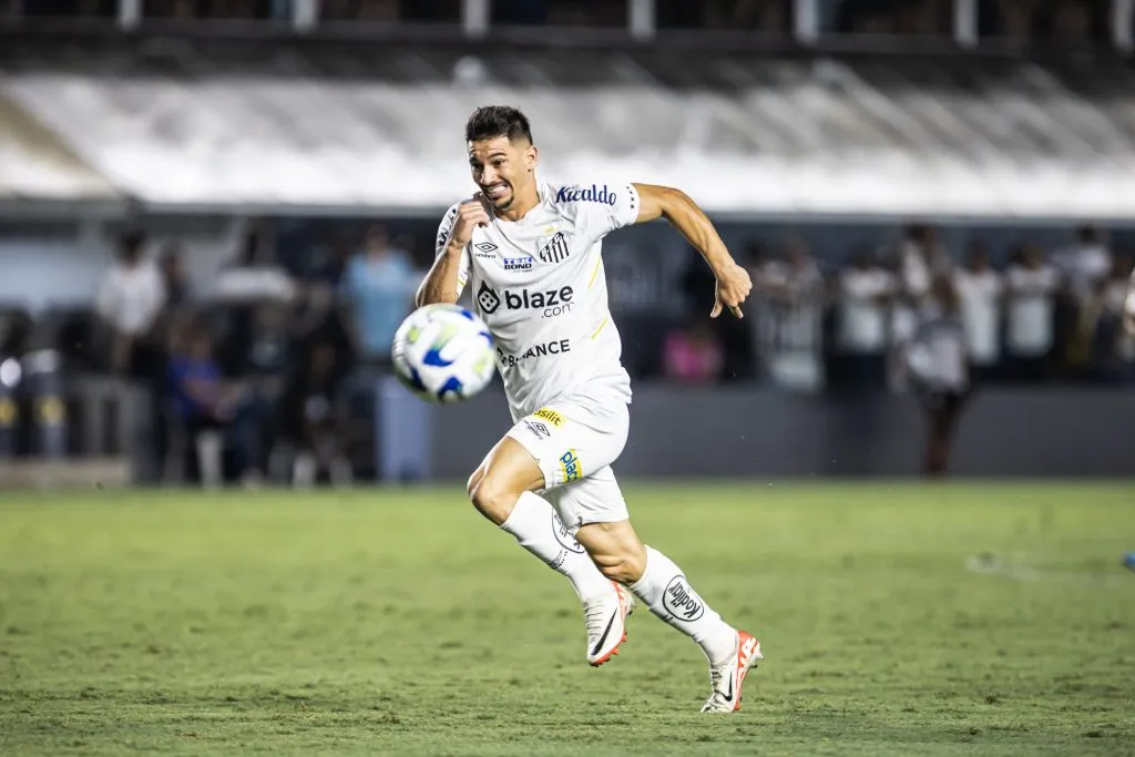 Santos terá duas competições oficiais em 2024. Foto: Abner Dourado/AGIF