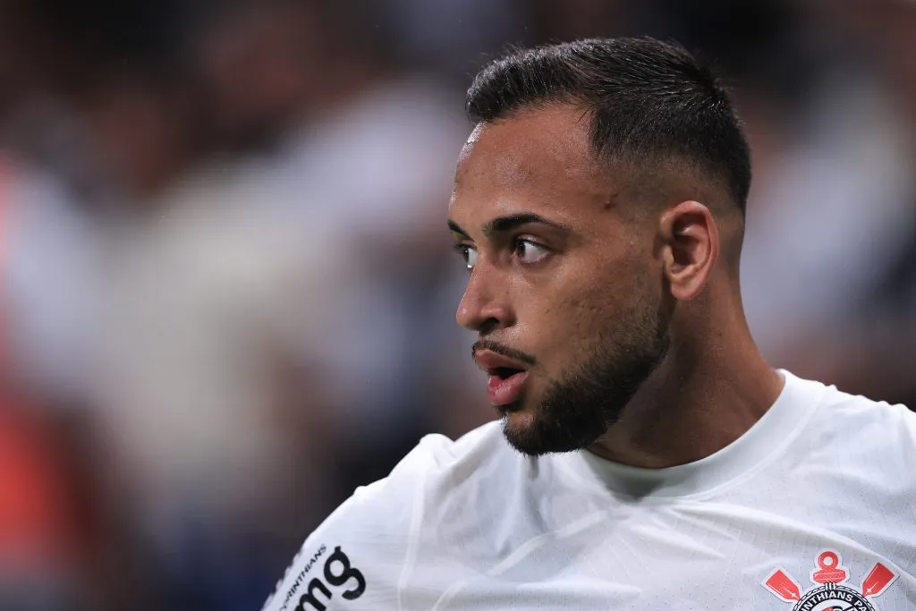 Maycon está muito perto de trocar o Corinthians pelo Flamengo em definitivo – Foto: Ettore Chiereguini/AGIF