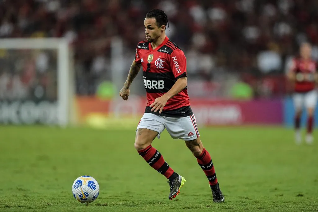 Michael, jogador do Flamengo durante partida contra o Corinthians no estadio Maracana pelo campeonato Brasileiro A 2021. Foto: Thiago Ribeiro/AGIF