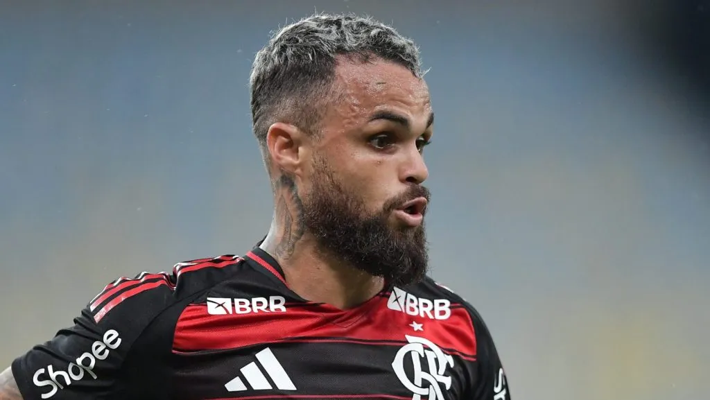 RJ – RIO DE JANEIRO – 12/02/2025 – CARIOCA 2025, FLAMENGO X BOTAFOGO – Michael jogador do Flamengo durante partida contra o Botafogo no estadio Maracana pelo campeonato Carioca 2025.