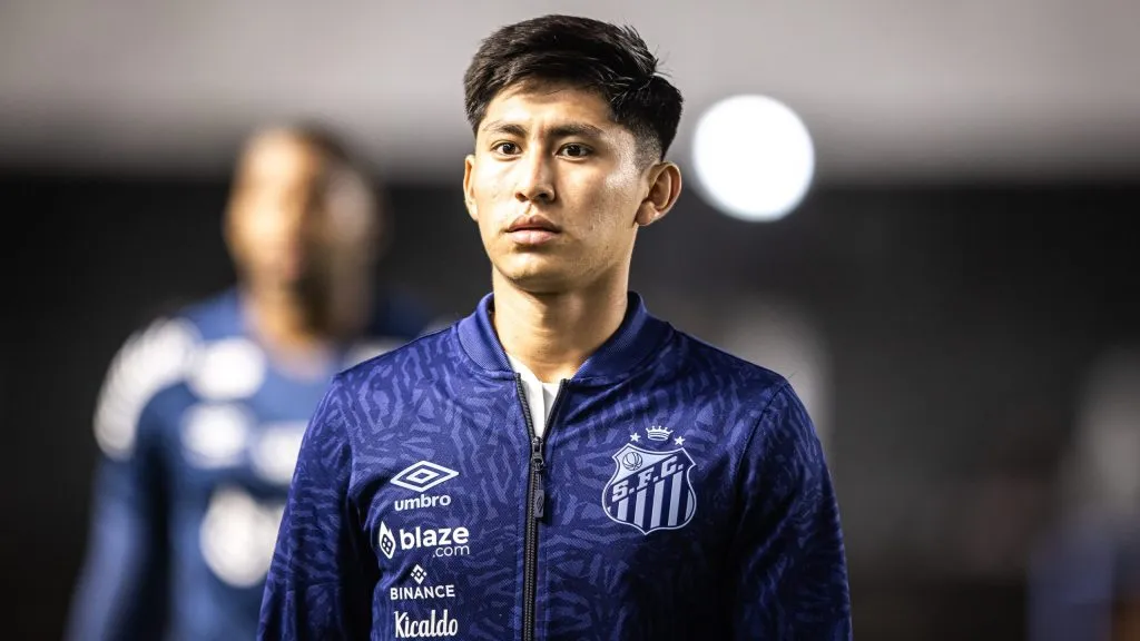 Miguelito está próximo de trocar o Santos pela Arábia Saudita – Foto: Abner Dourado/AGIF