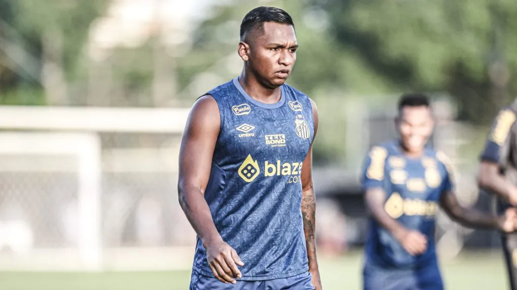 Morelos durante treino no Centro de Treinamento CT Rei Pele. Foto: Reinaldo Campos/AGIF