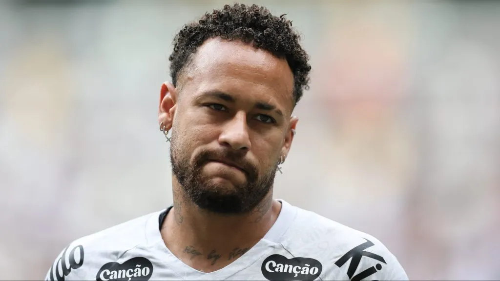 Neymar vai ficar fora de mais um clássico. Foto: Gilson Lobo/AGIF
