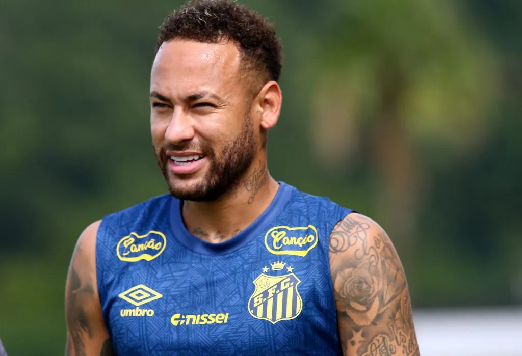 Neymar em treino no CT Rei Pelé. Foto: Mauricio De Souza/AGIF 