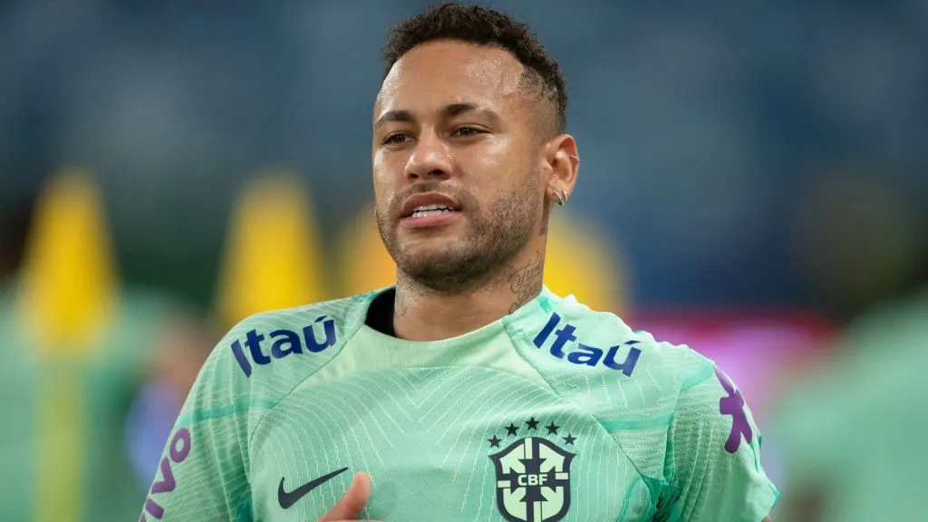 Neymar jogador da Seleção Brasileira durante treino no estádio Arena Pantanal. Foto: Gil Gomes/AGIF