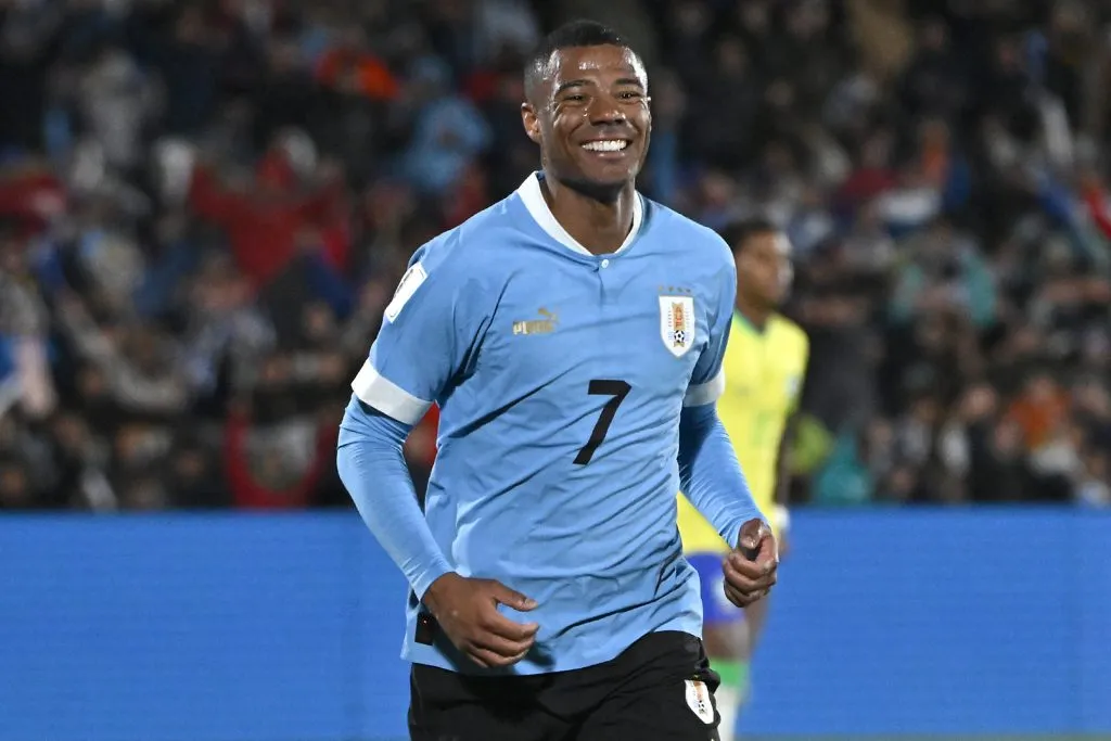 Nicólas De La Cruz com a camisa da Seleção do Uruguai. (Photo by Guillermo Legaria/Getty Images)