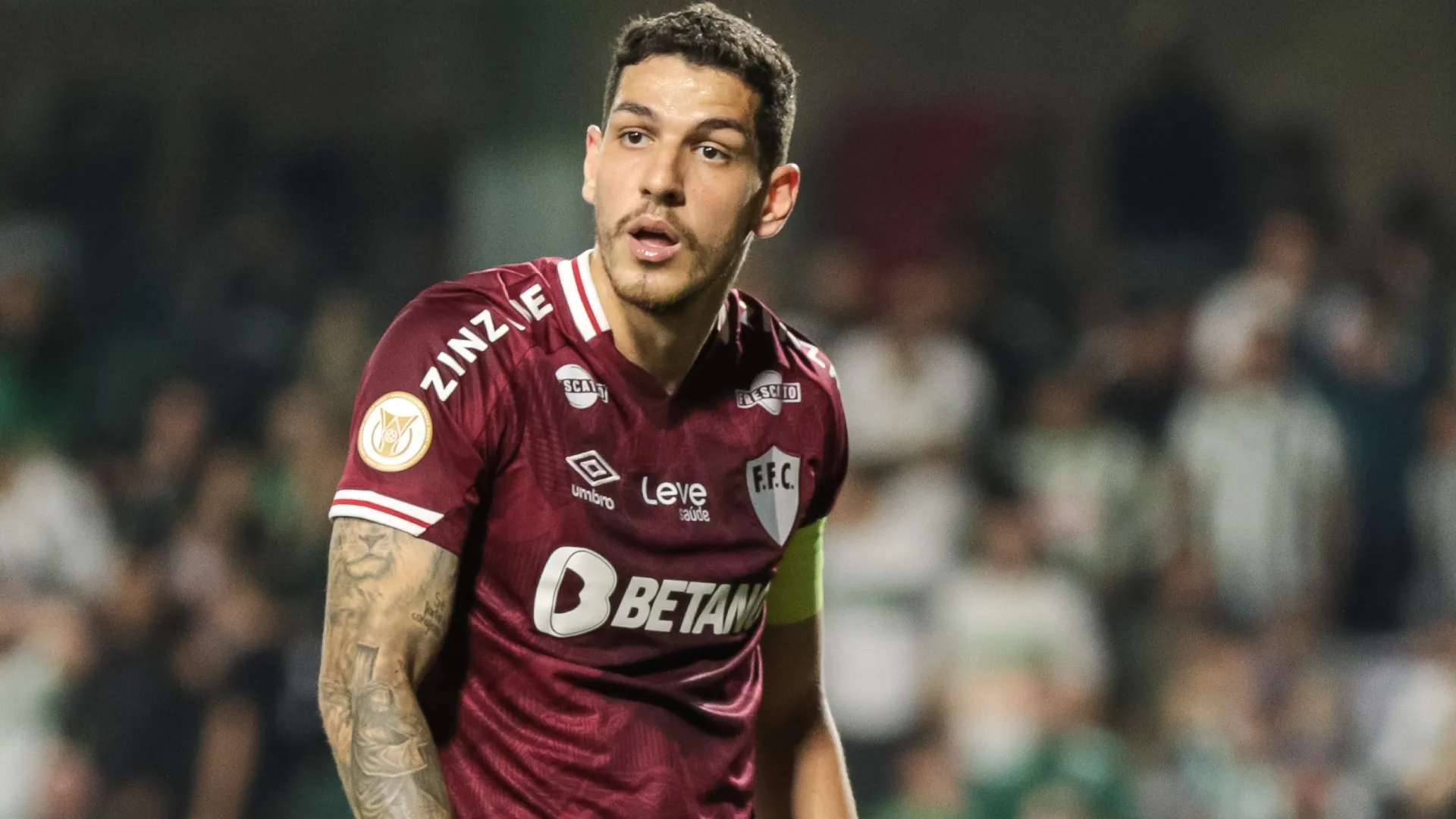 Ex-Fluminense, Nino foi um dos melhores zagueiros do país em 2023 – Foto: Robson Mafra/AGIF