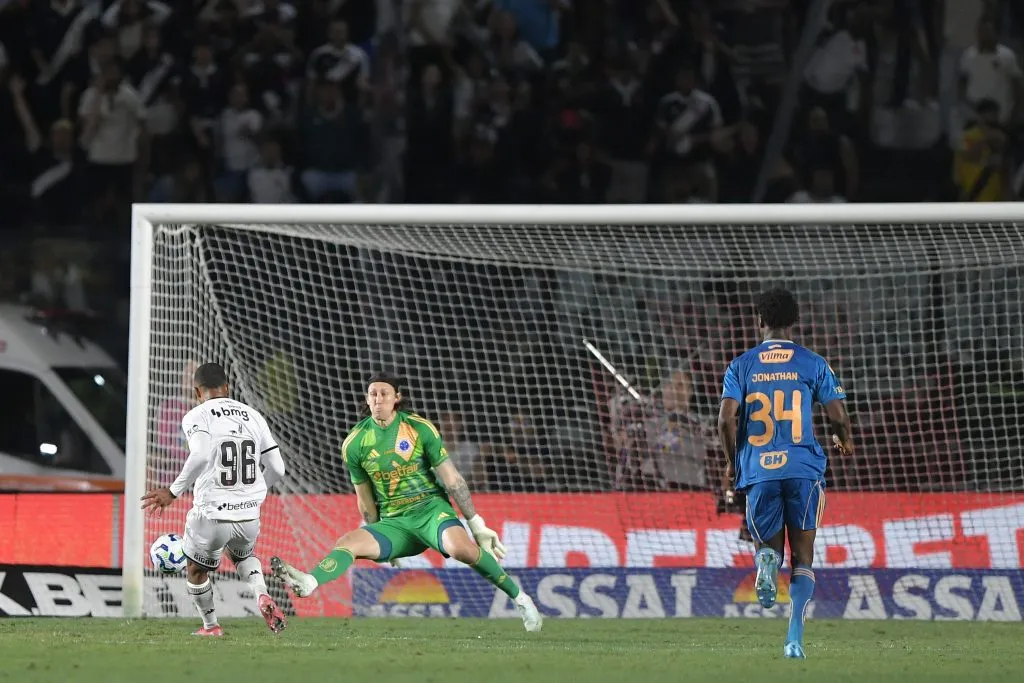 RJ – RIO DE JANEIRO – 27/09/2025 – BRASILEIRO A 2025, VASCO X CRUZEIRO – Paulo Henrique jogador do Vasco durante partida contra o Cruzeiro no estadio Sao Januario pelo campeonato Brasileiro A 2025. Foto: Thiago Ribeiro/AGIF