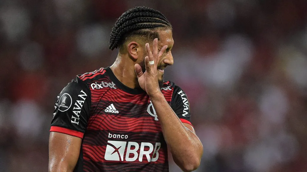 Pablo está fora dos planos de Filipe Luís para a temporada – Foto: Thiago Ribeiro/AGIF