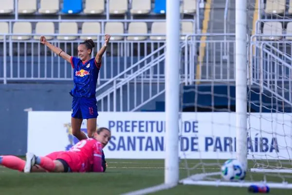 Paulina Gramaglia, do Bragantino, comemora gol contra o 3B da Amazônia. Foto: Fernando Roberto/Red Bull Bragantino