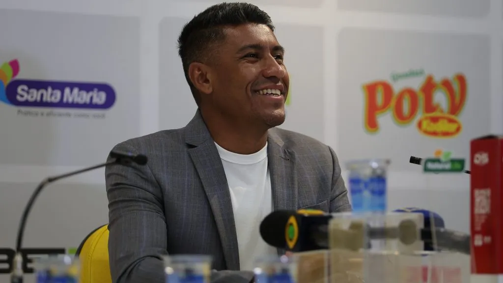 Paulinho durante apresentação no Mirassol. Foto: Pedro Zacchi/AGIF