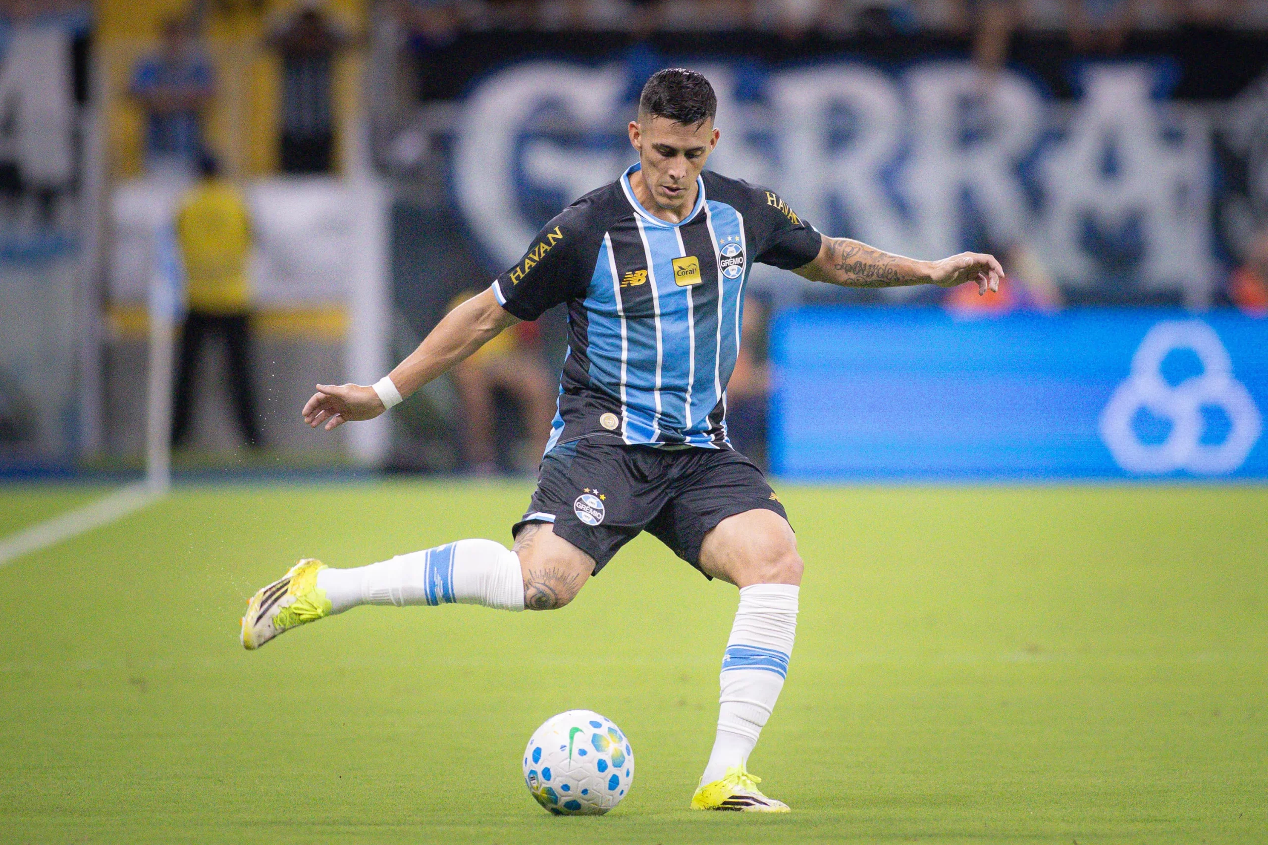 Pavón foi elogiado na lateral-direita. Foto: Maxi Franzoi/AGIF