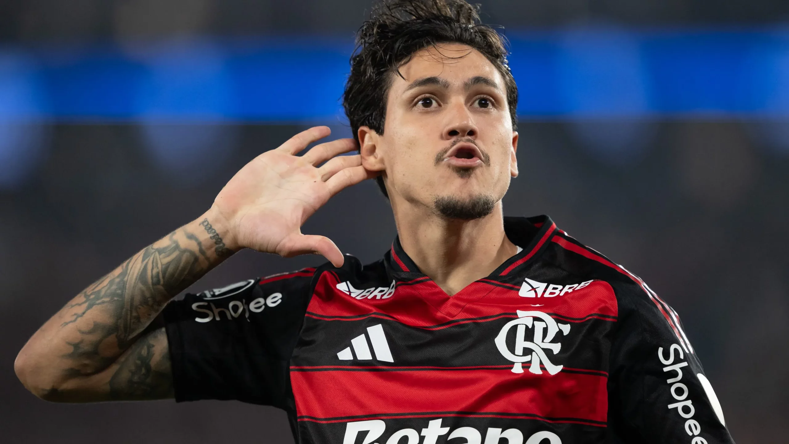 RJ – RIO DE JANEIRO – 18/09/2025 – COPA LIBERTADORES 2025, FLAMENGO X ESTUDIANTES – Pedro jogador do Flamengo comemora seu gol durante partida contra o Estudiantes no estadio Maracana pelo campeonato Copa Libertadores 2025. Foto: Jorge Rodrigues/AGIF