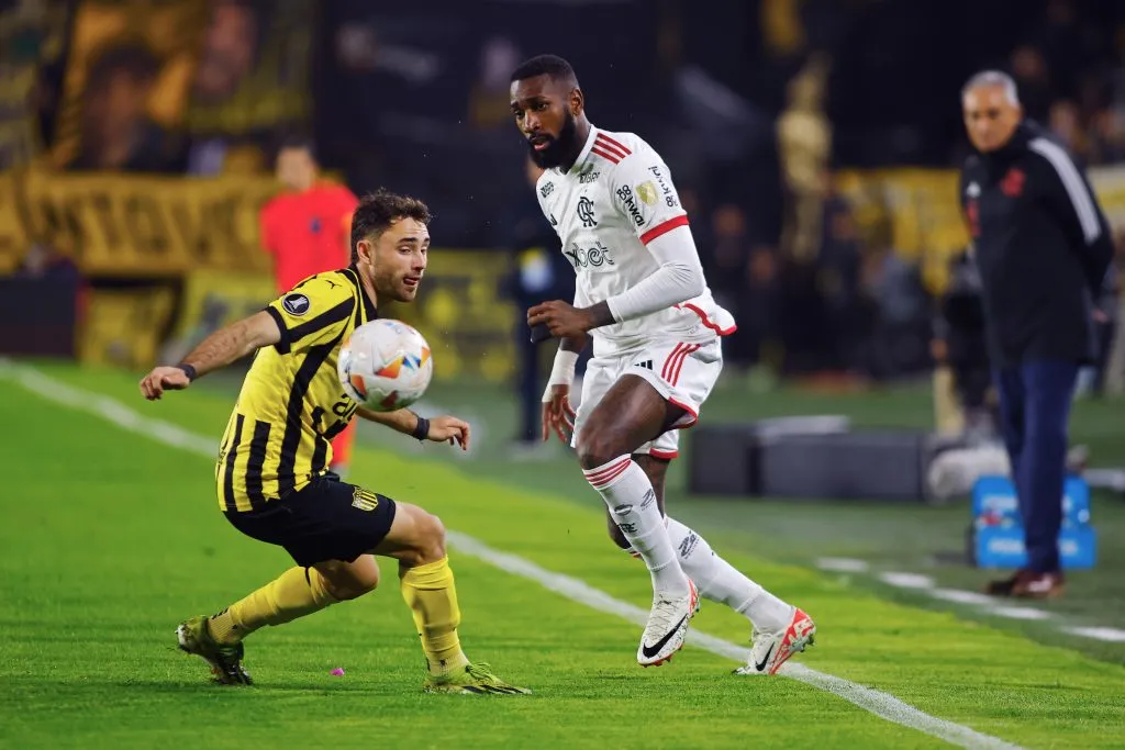 Flamengo caiu para  o Peñarol em 2024. Foto: Ernesto Ryan/Getty Images