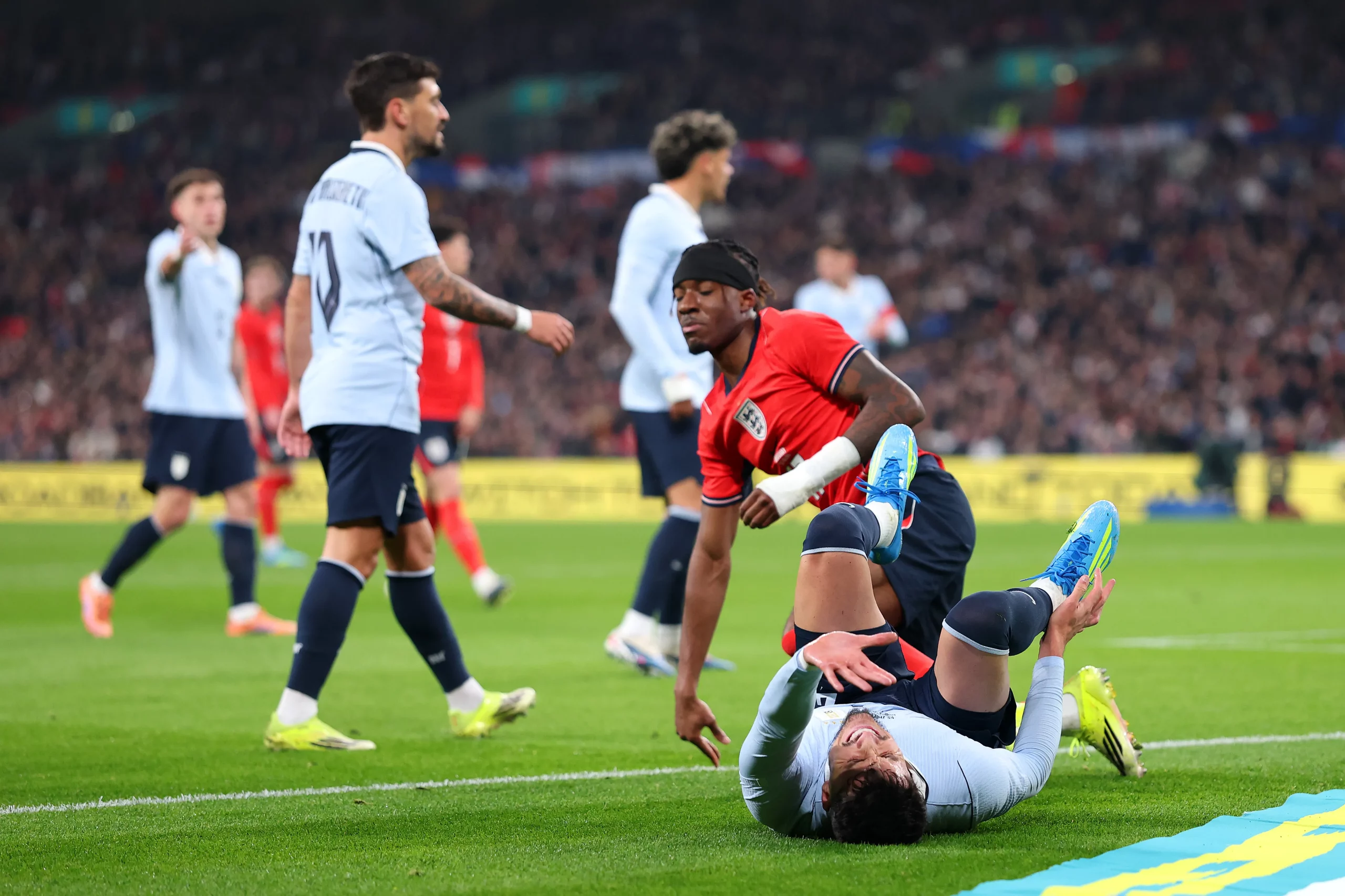 Momento da lesão de Piquerez. Photo by Julian Finney/Getty Images