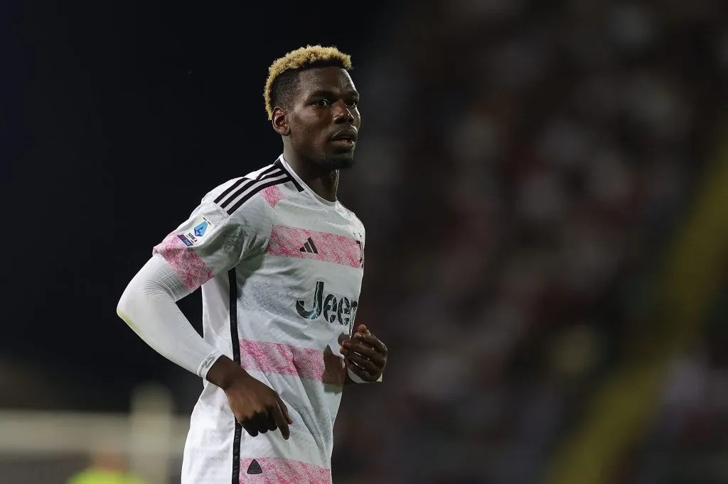 Pogba teve nome ligado ao Santos