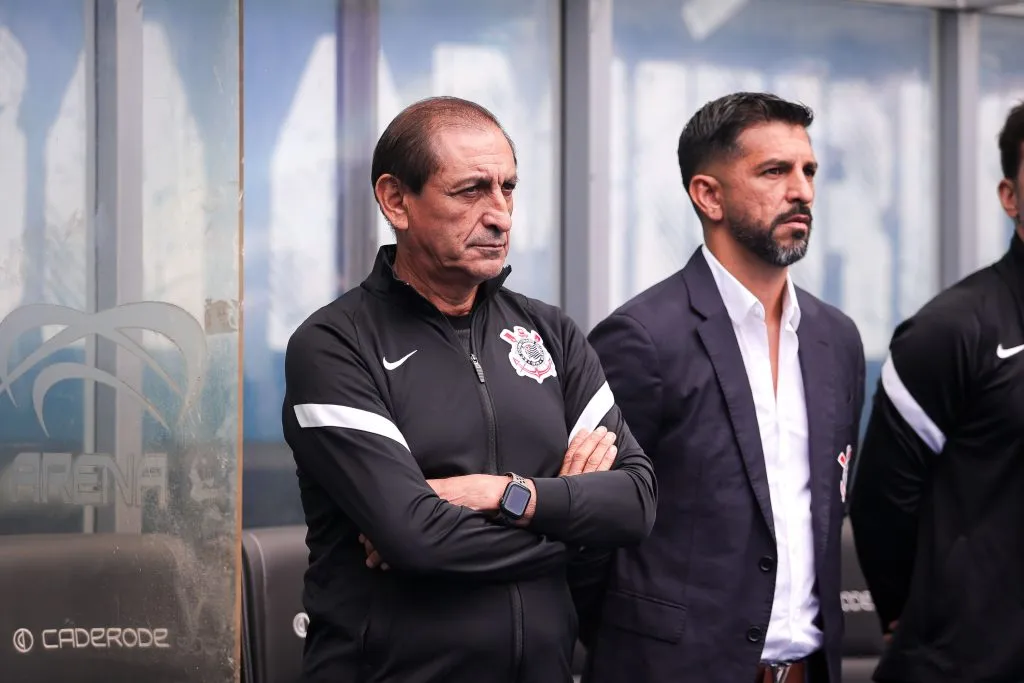 Ramón e Emiliano em jogo do Corinthians. Foto: Maxi Franzoi/AGIF