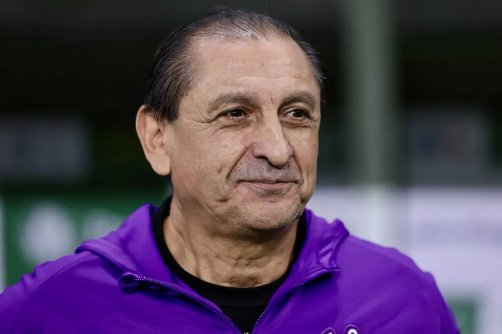 Ramon Diaz, ex-tecnico do Corinthians durante partida contra o Palmeiras no estadio Arena Allianz Parque pelo campeonato Paulista 2025. Foto: Marcello Zambrana/AGIF