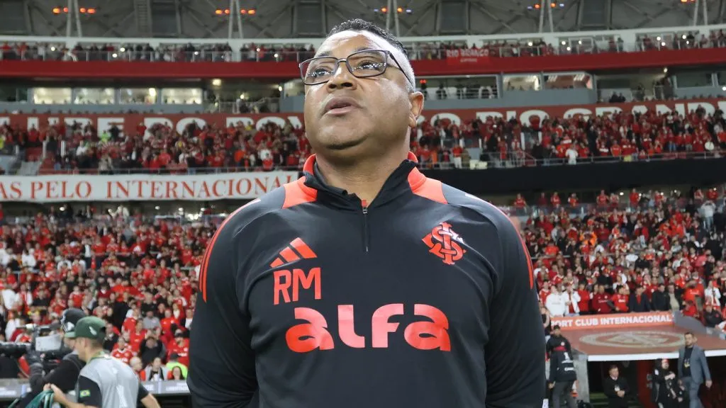 Roger Machado tem futuro indefinido no Internacional