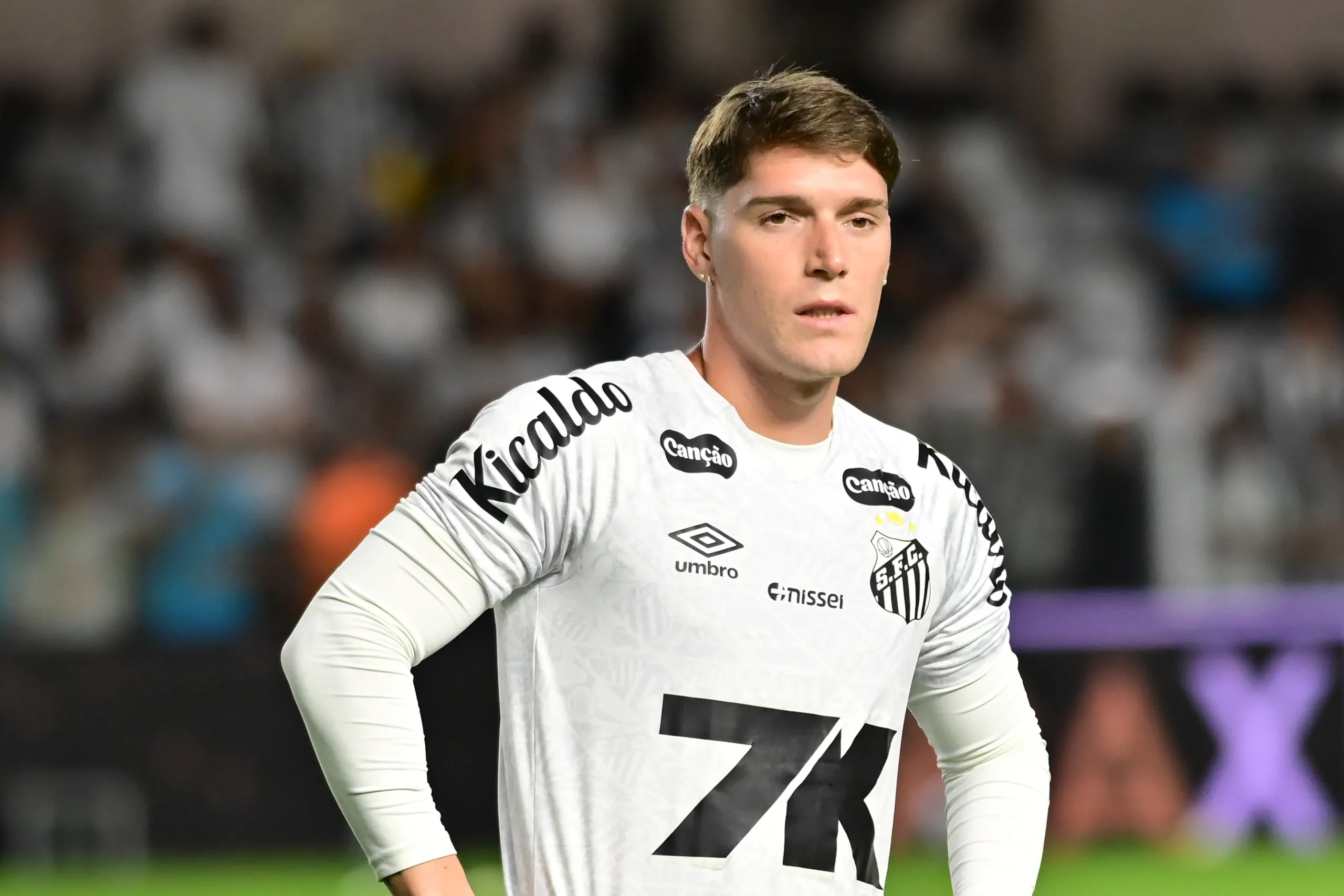 Rollheiser marcou três gols em 2025. Foto: Jota Erre/AGIF