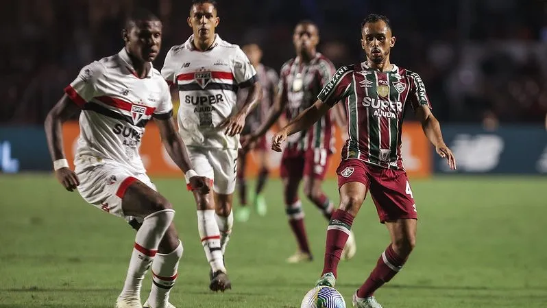 São Paulo e Fluminense duelam pelo Brasileirão. Foto: Lucas Merçon/Fluminense FC