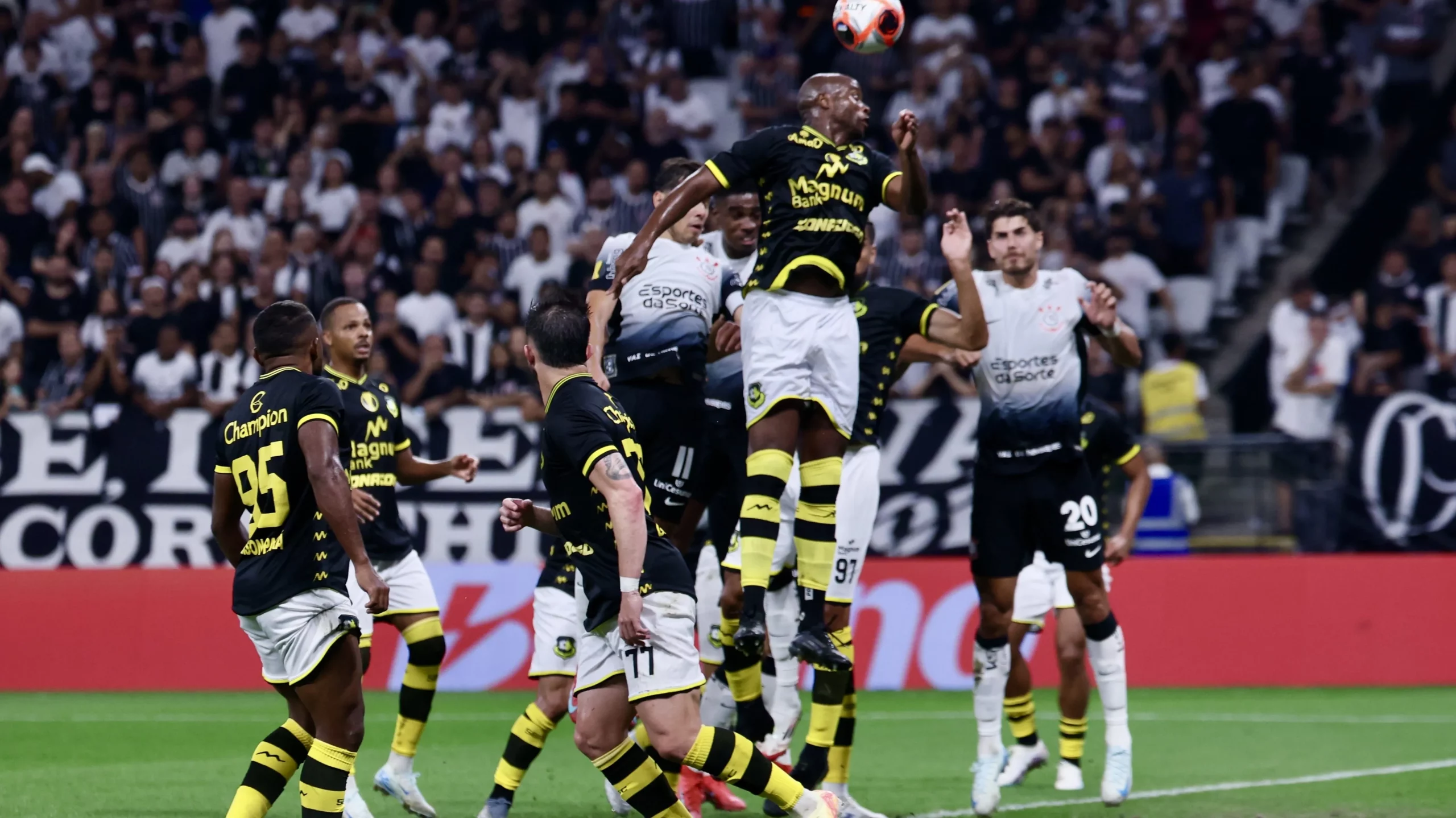 São Bernardo X Corinthians. Foto: Marcello Zambrana/AGIF