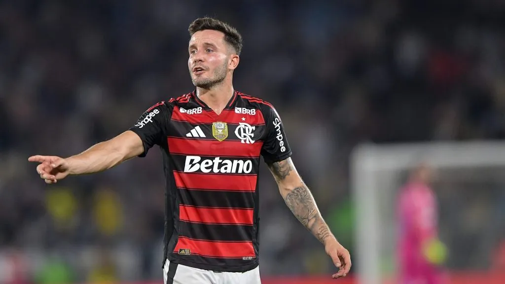 Saúl poderá ser novidade pelo Flamengo contra o Sport. Foto: Thiago Ribeiro/AGIF